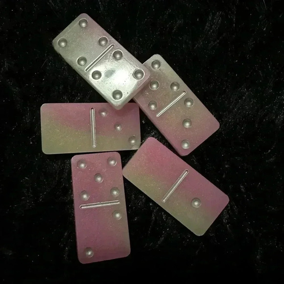 Pink & Ivory‎ Dominoes - Picture 1 of 2